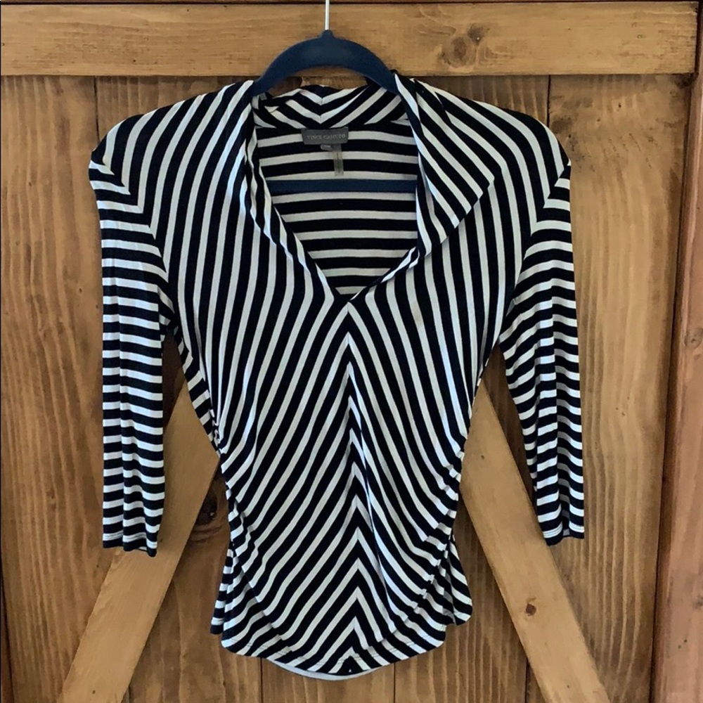 Vince Camuto 3/4 sleeve top